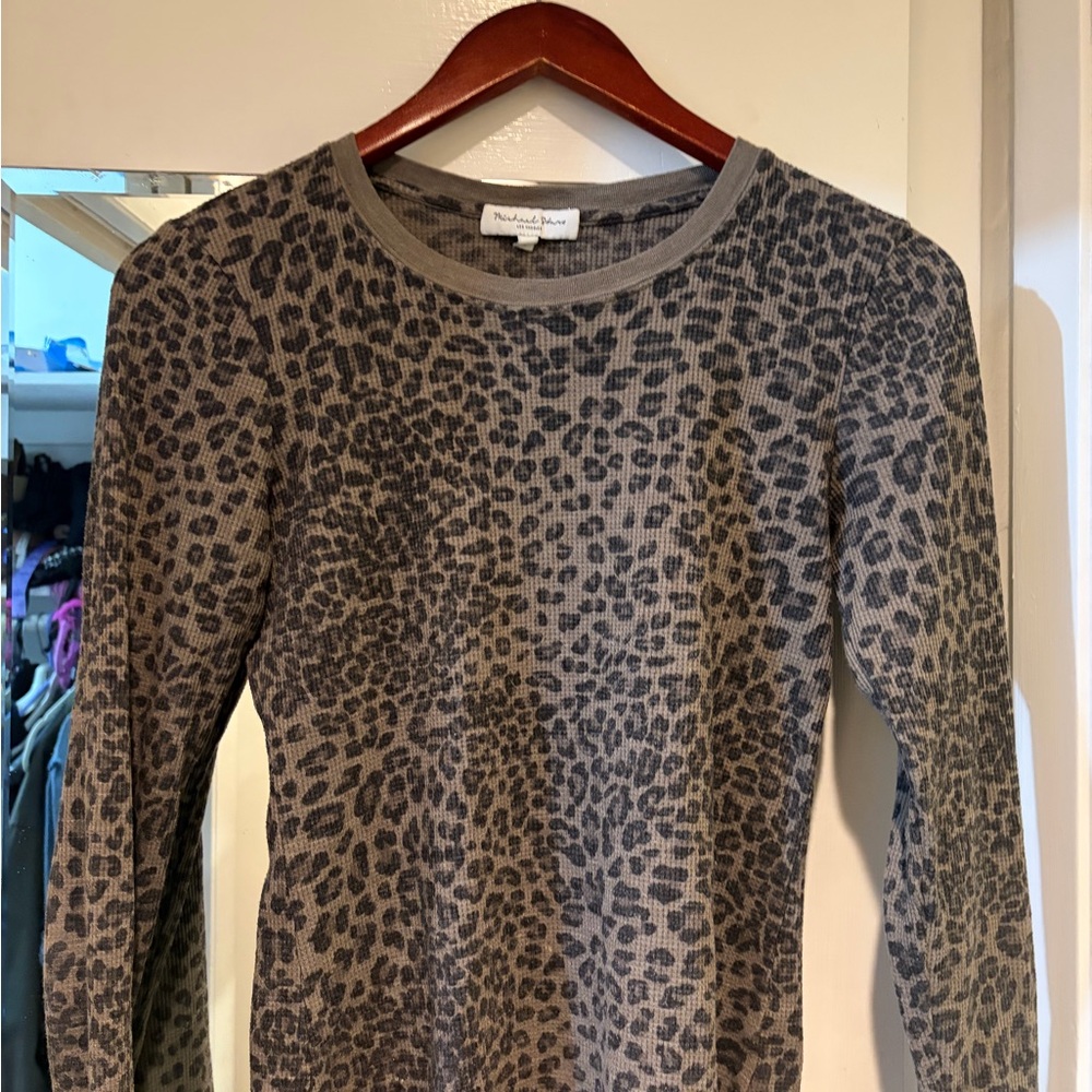 Michael stars long sleeve leopard print small